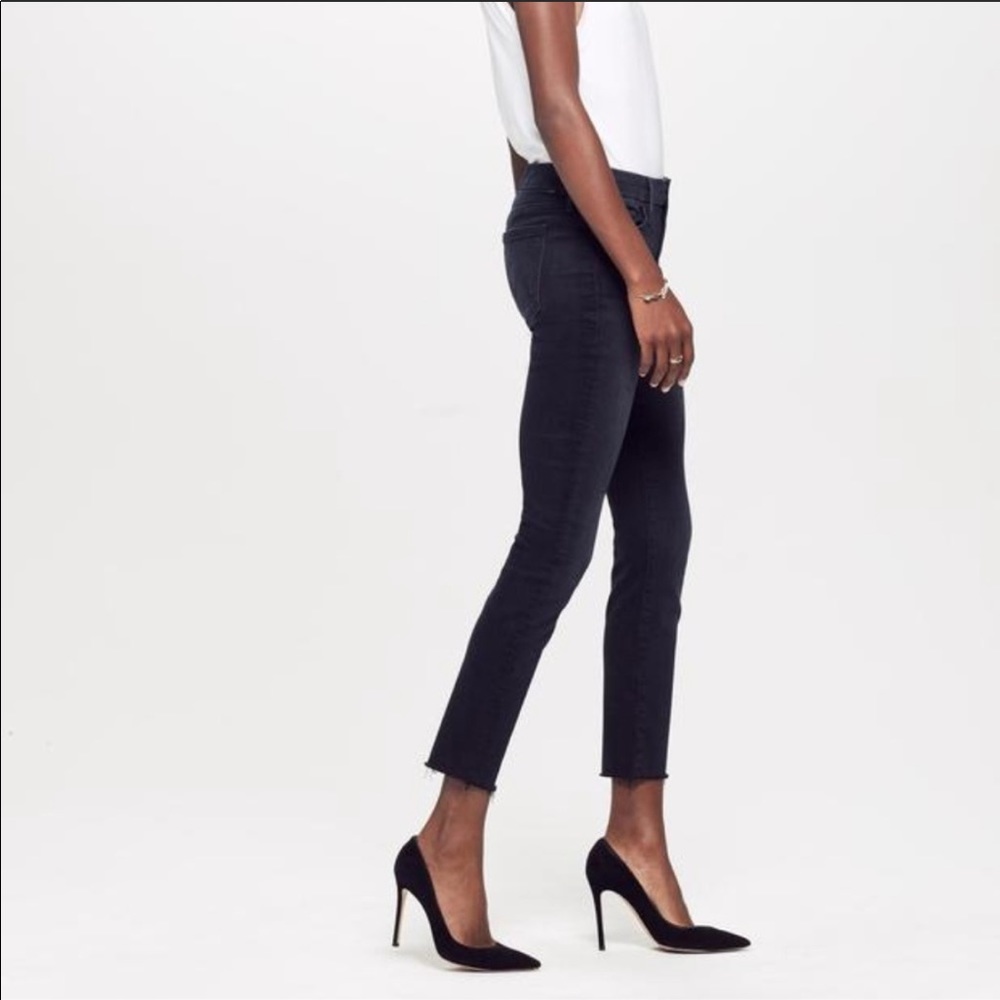 Mother “the looker” black ankle Fray sz27